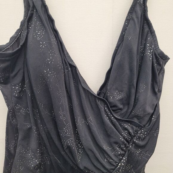 Miraclesuit One Piece Swimsuit Surplice Neck Ruched Bodice in Black/Silver 14 - Picture 3 of 12